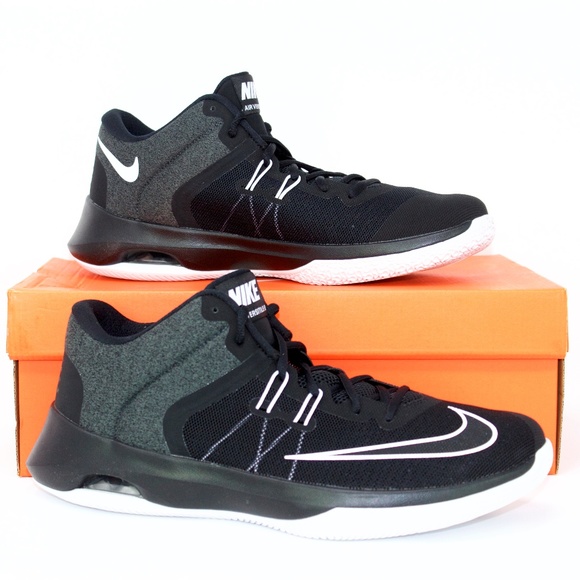 nike air versitile ii trainers mens